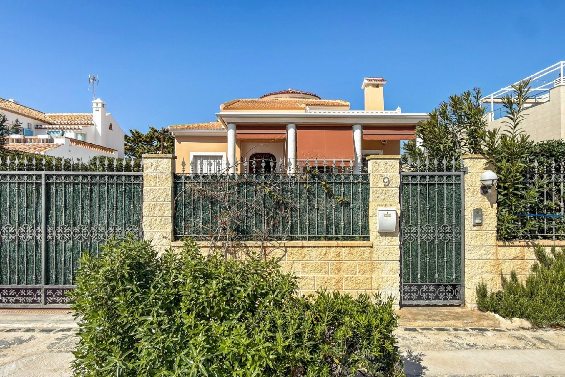 Begagnad - Villa - Torrevieja - Torrelamata - La Mata