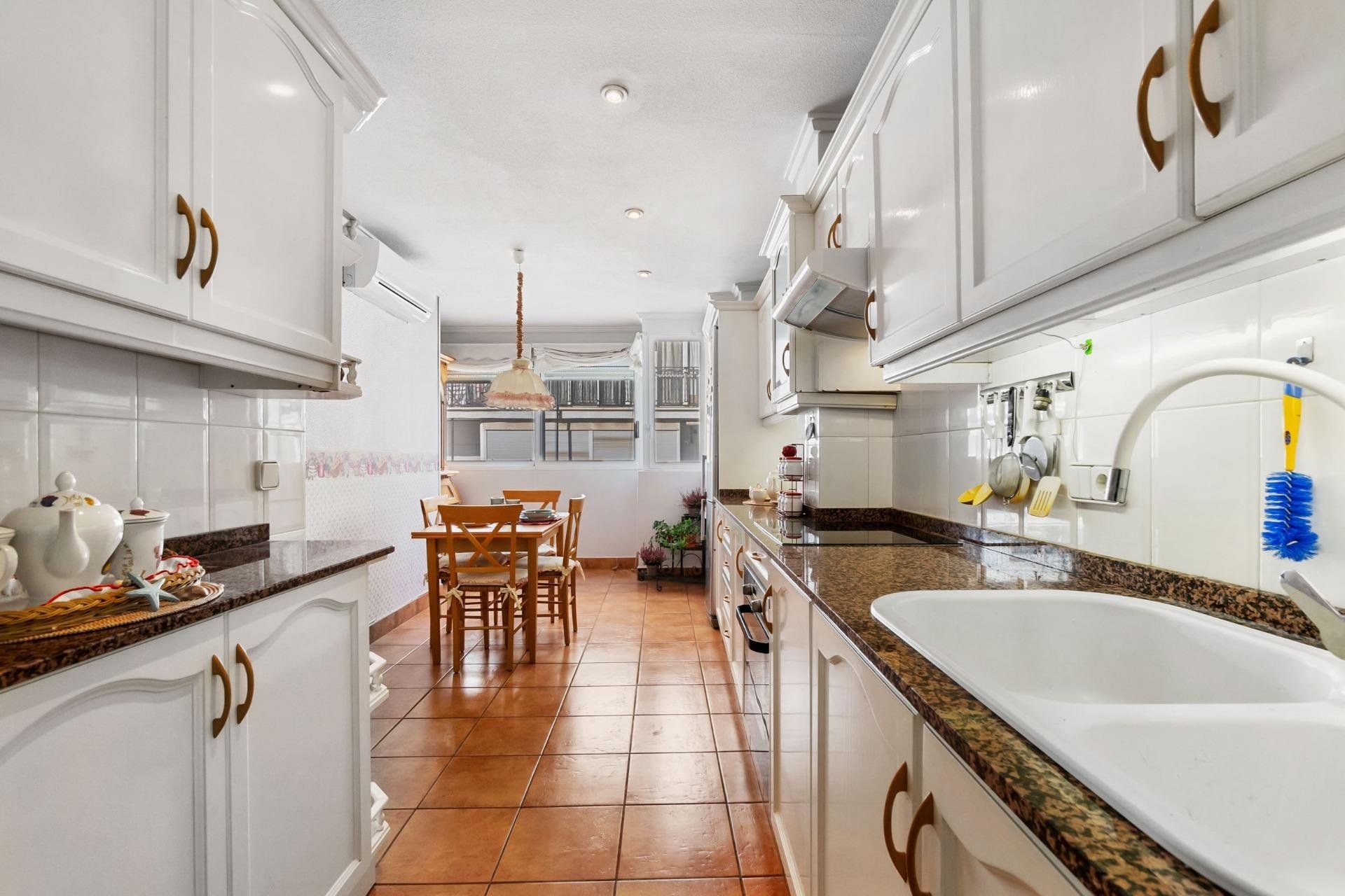 Herverkoop - Appartement / flat - Torrevieja - Centro - Muelle Pesquero