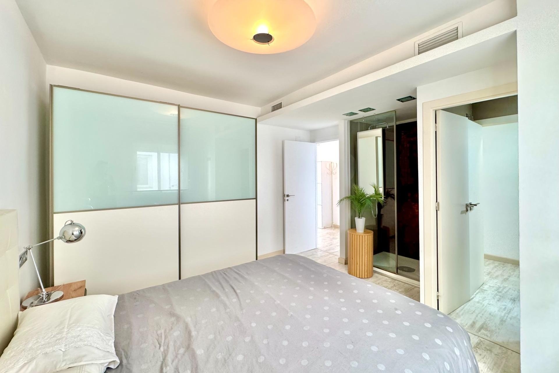 Herverkoop - Appartement / flat - Torrevieja - Estacion de autobuses