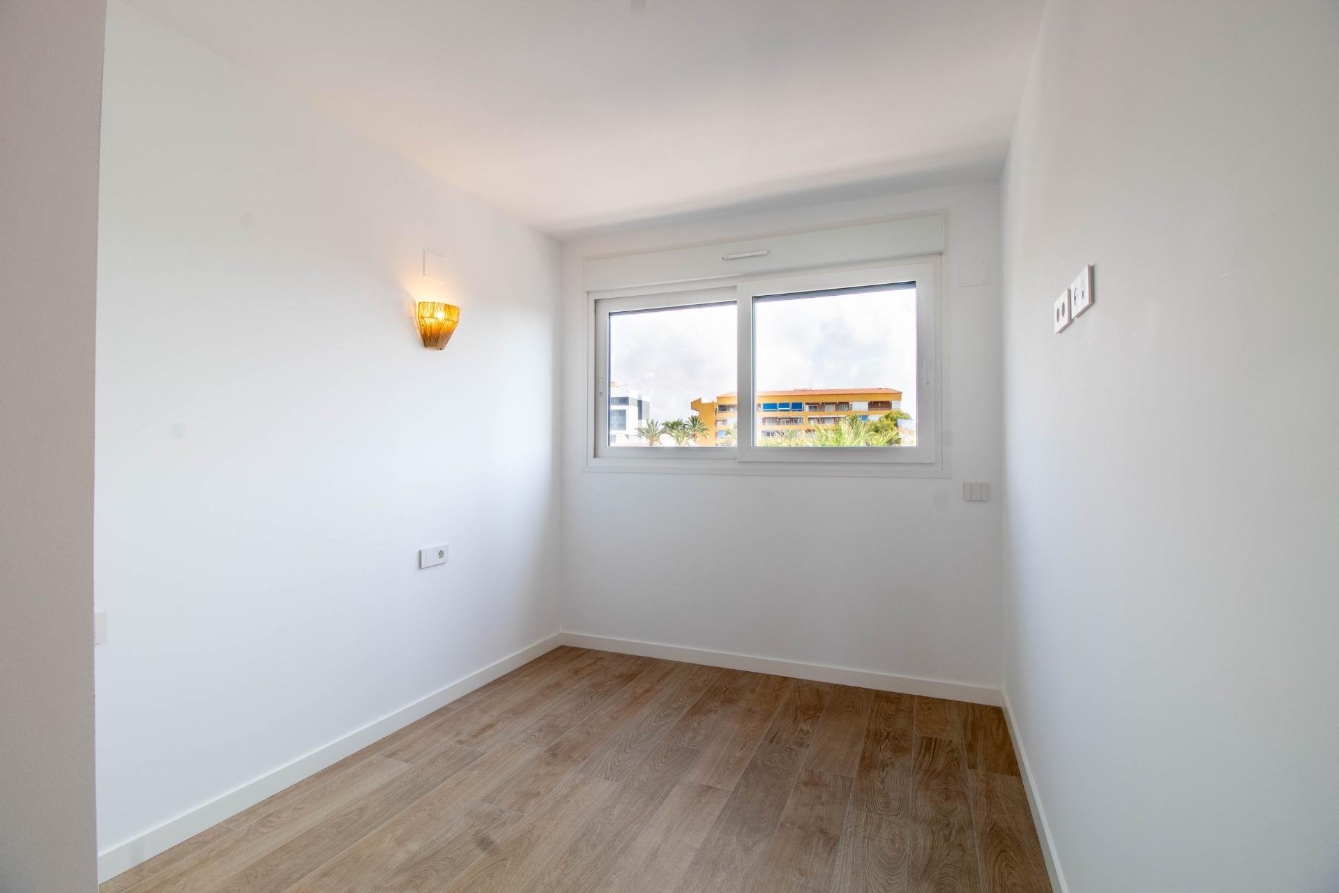 Herverkoop - Appartement / flat - Torrevieja - Punta Prima