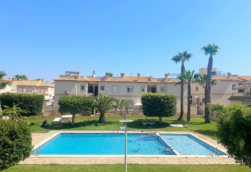 Herverkoop - Bungalow - Torrevieja - Aguas Nuevas