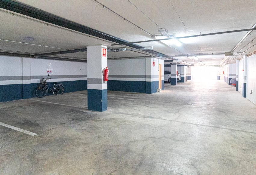 Herverkoop - Garage - Orihuela Costa - Aguamarina