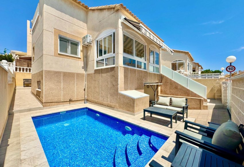 Herverkoop - Villa - Orihuela Costa - La Florida