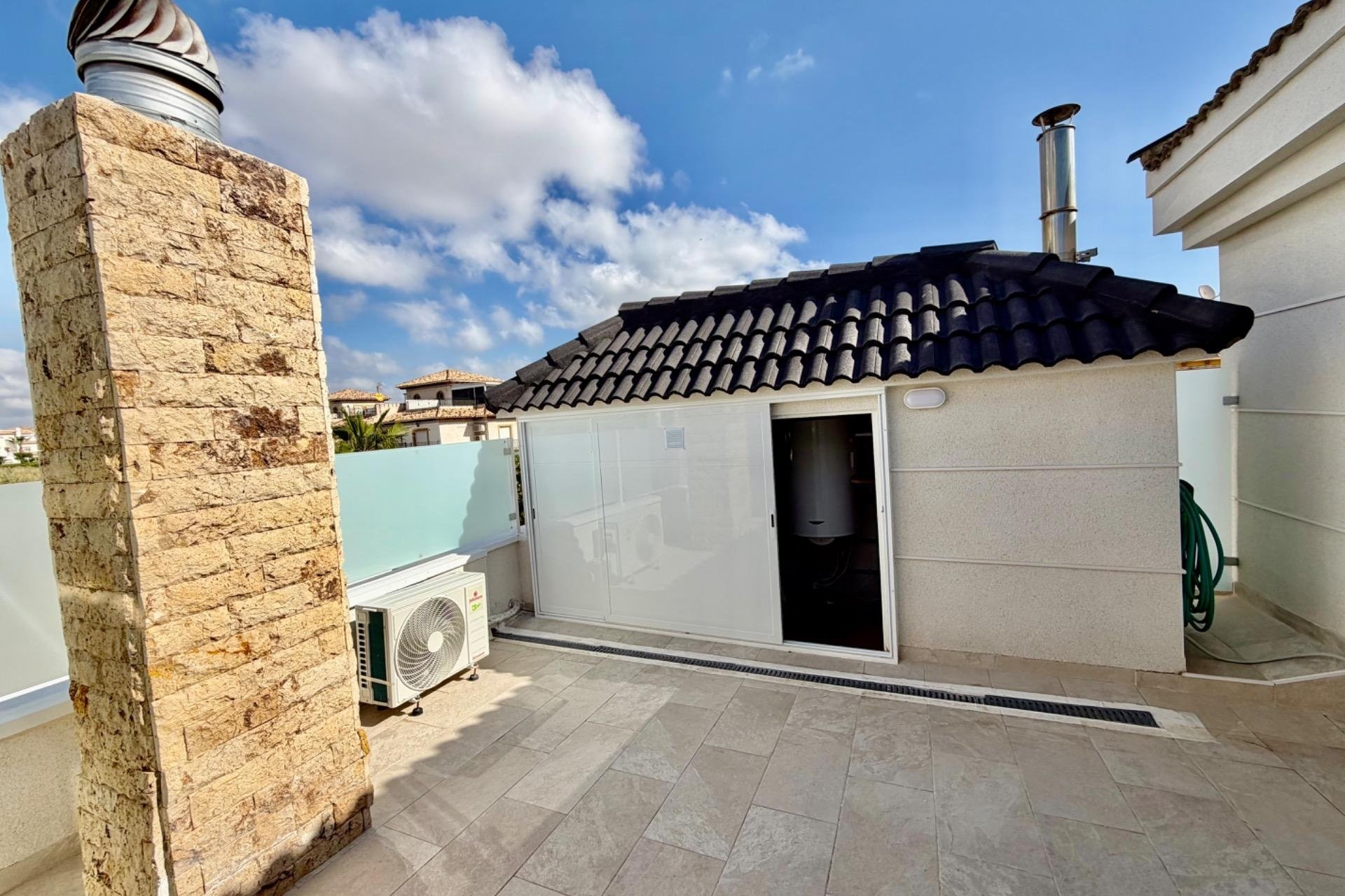 Herverkoop - Villa - Orihuela Costa - La Zenia