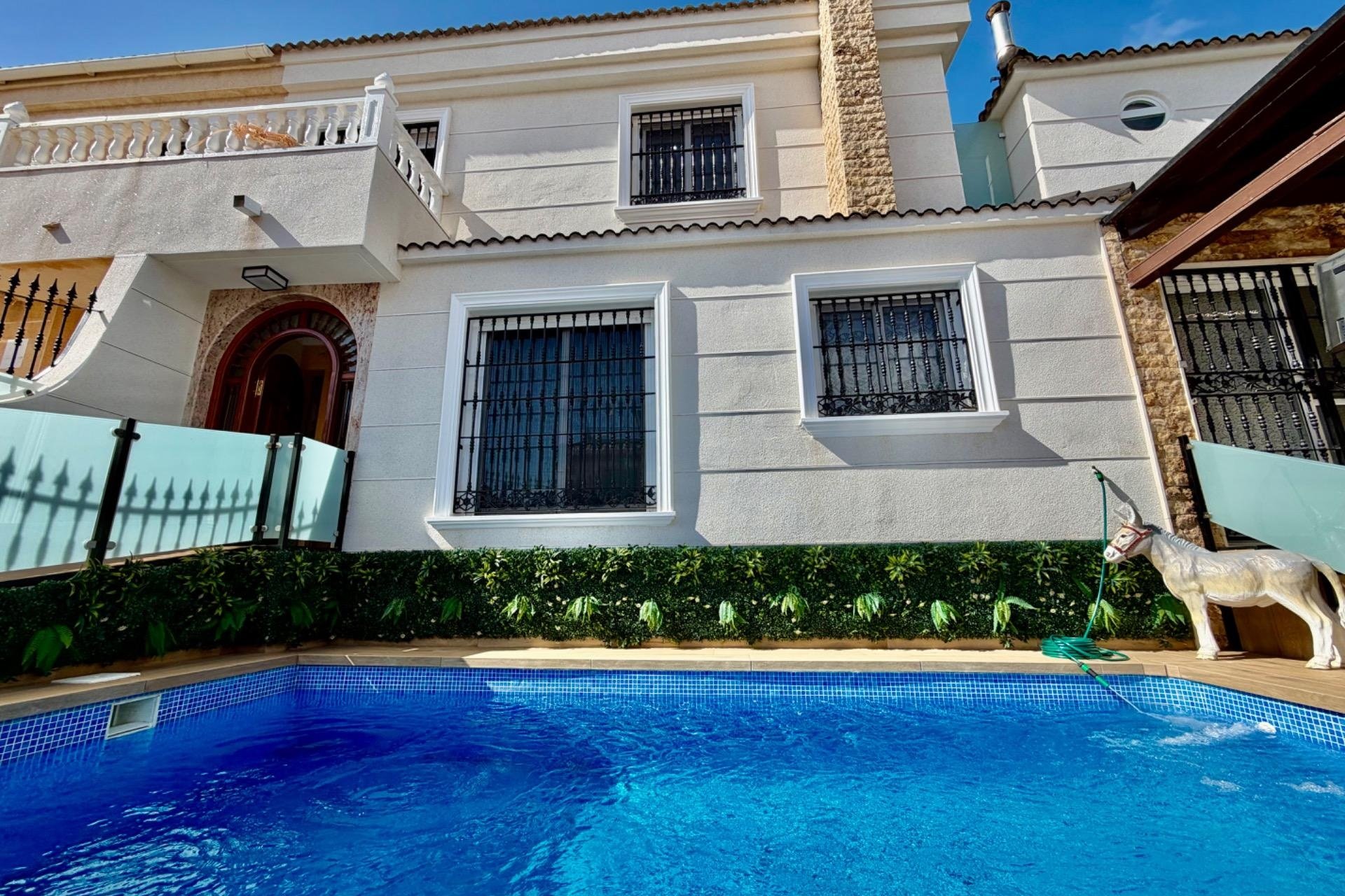 Herverkoop - Villa - Orihuela Costa - La Zenia