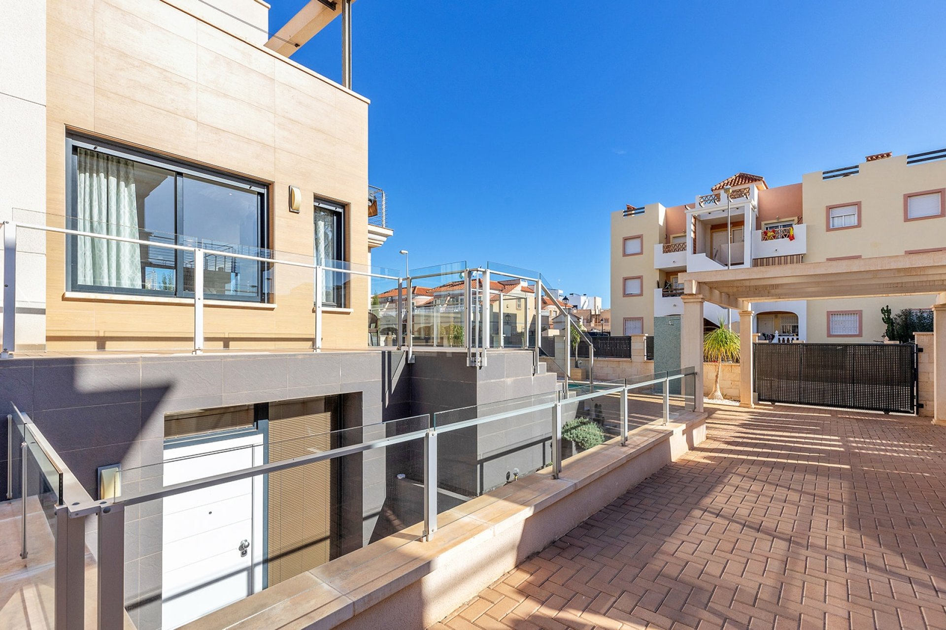 Herverkoop - Villa - Orihuela Costa - La Zenia