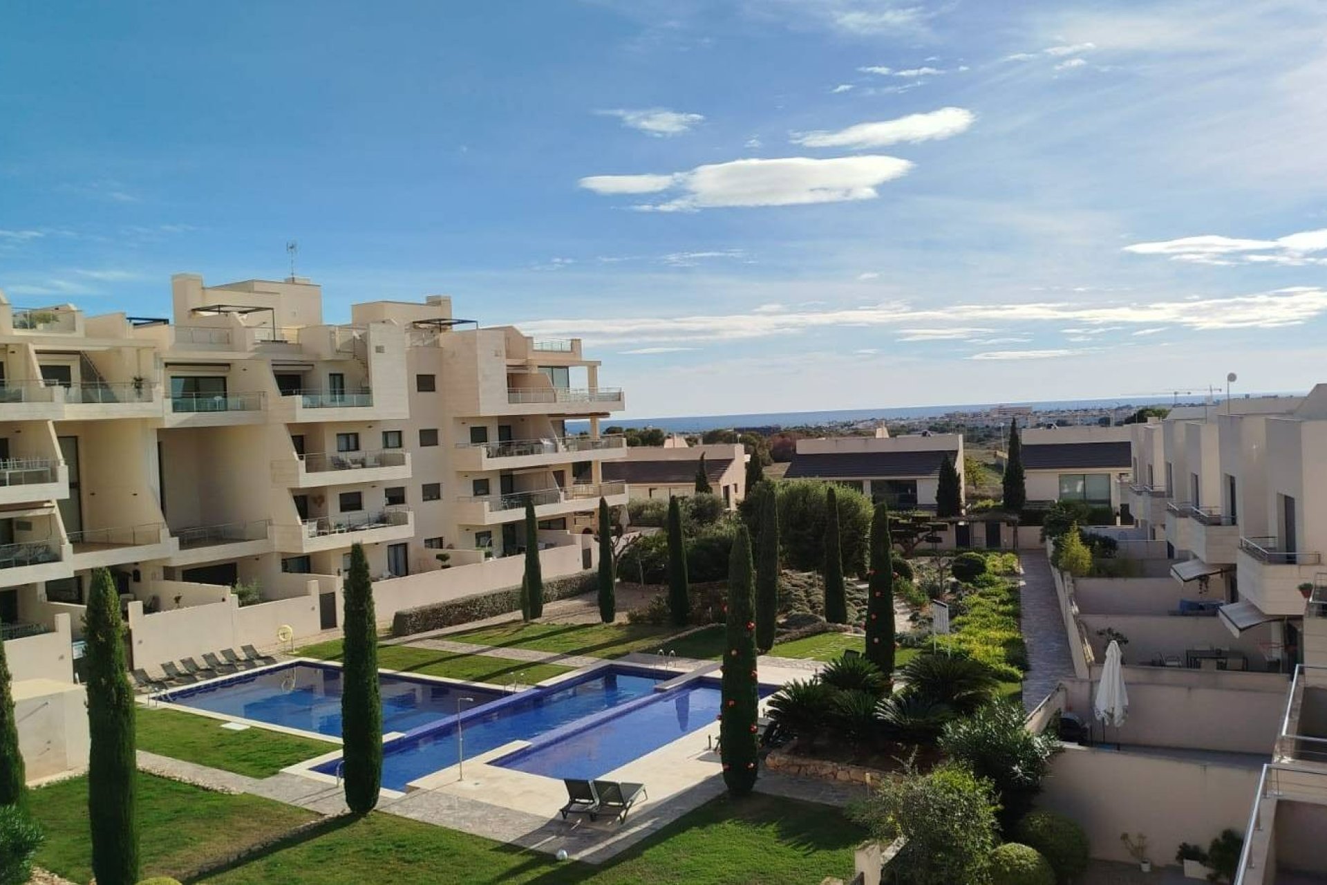 Herverkoop - Villa - Orihuela Costa - La Zenia