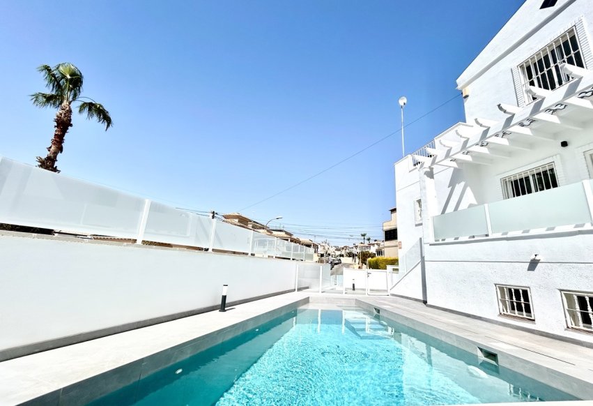 Herverkoop - Villa - Orihuela Costa - Villamartín