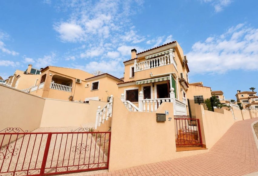 Herverkoop - Villa - Orihuela Costa - Villamartín