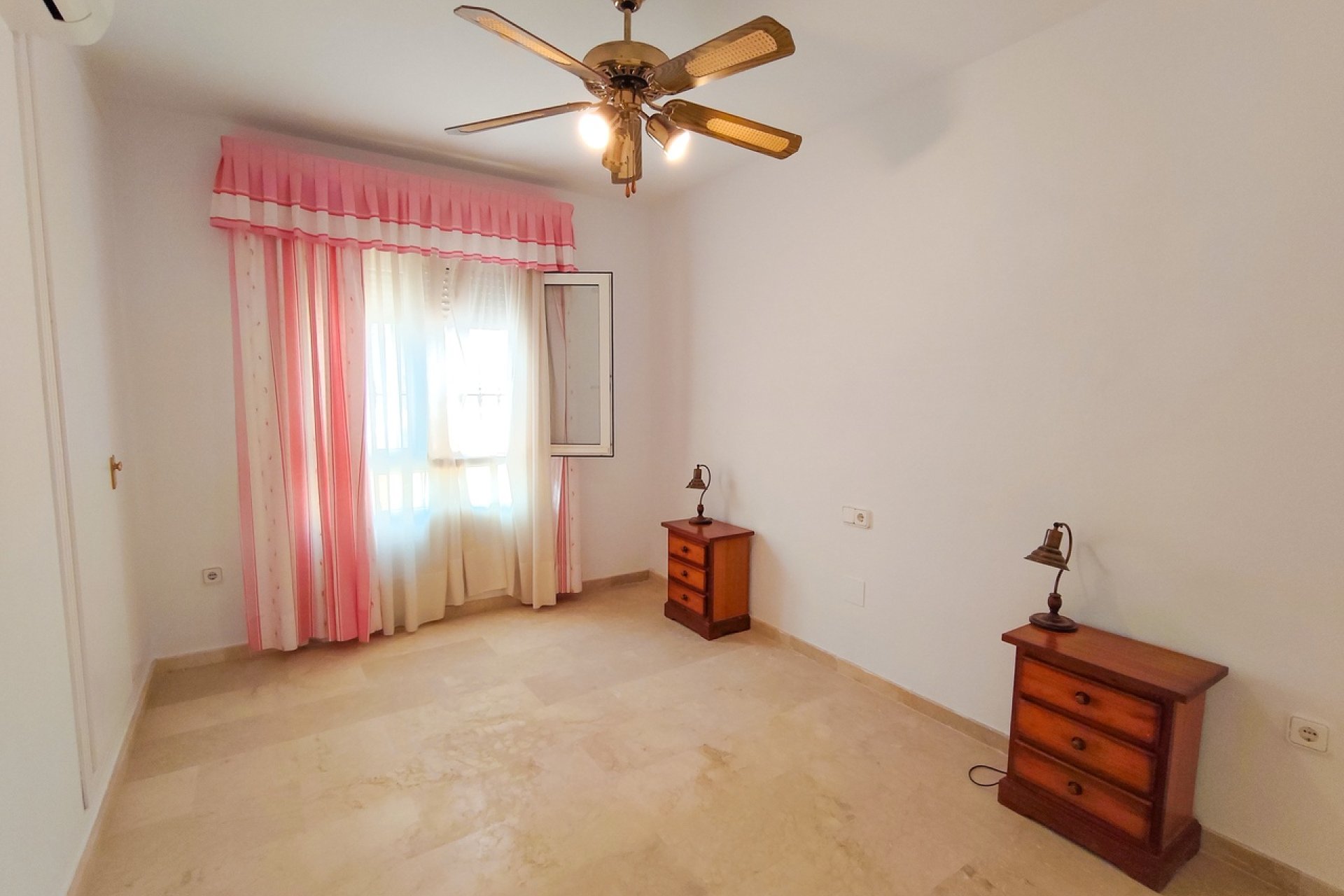 Herverkoop - Villa - Orihuela Costa - Villamartín