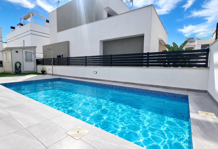 Herverkoop - Villa - Orihuela Costa - Villamartín