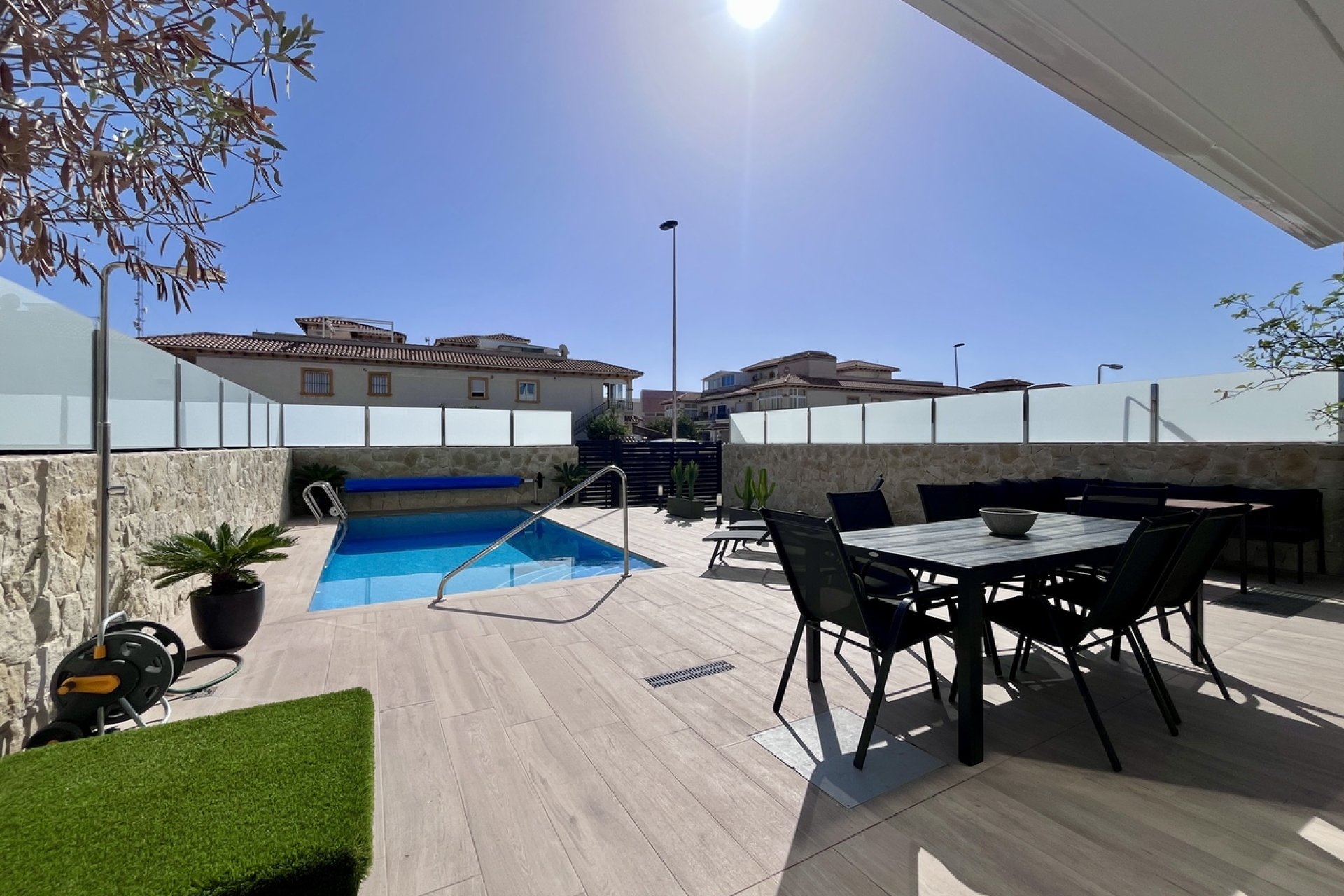 Herverkoop - Villa - Torrevieja - Punta Prima