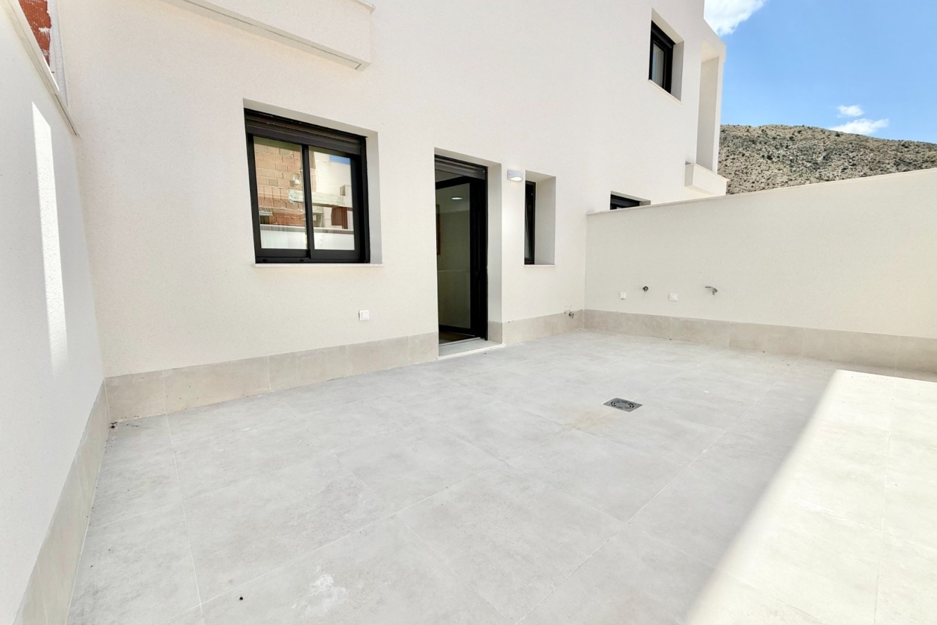 Nauja statyba - Bungalow - Cox