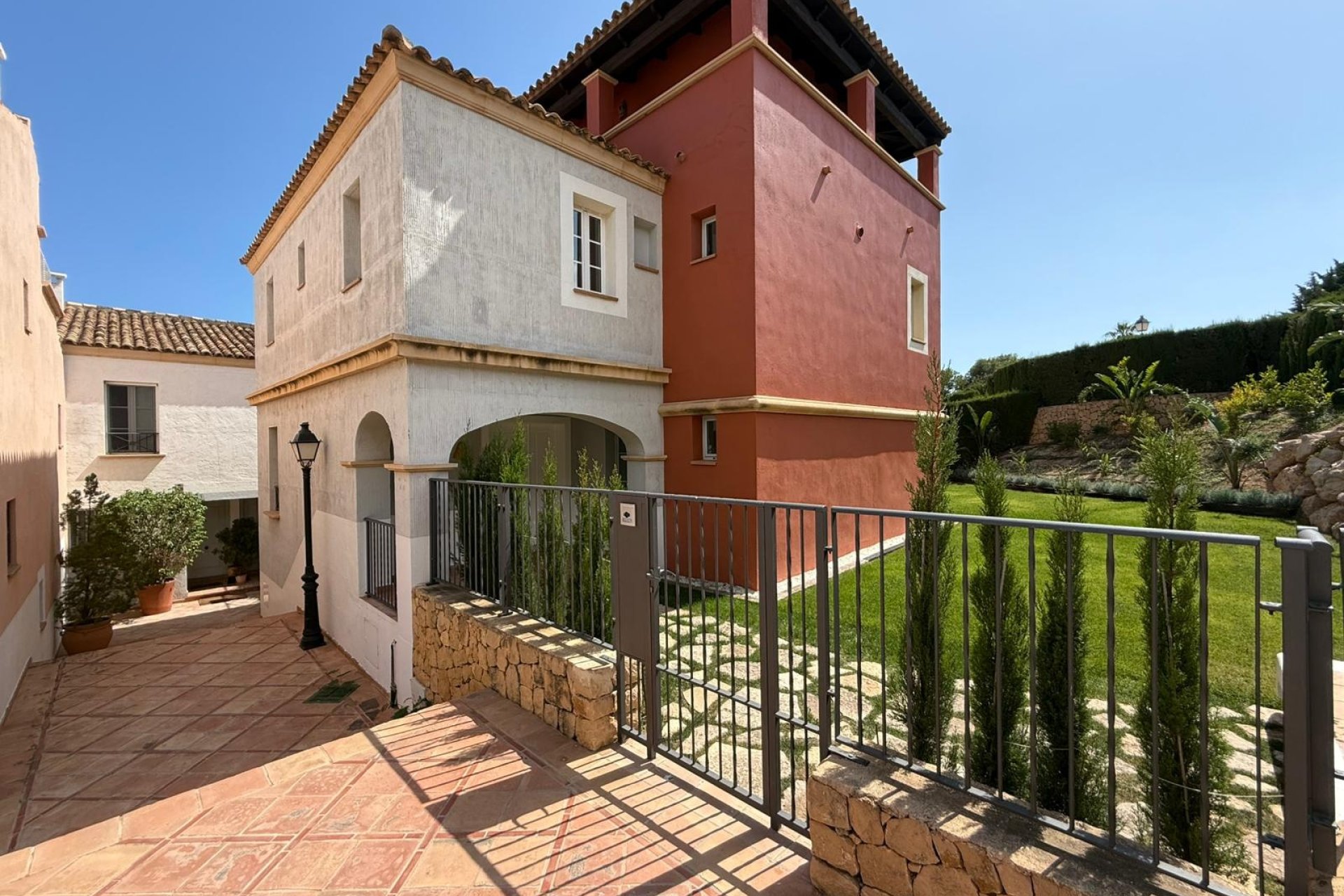 Nauja statyba - Dvipusis - Golf Badia