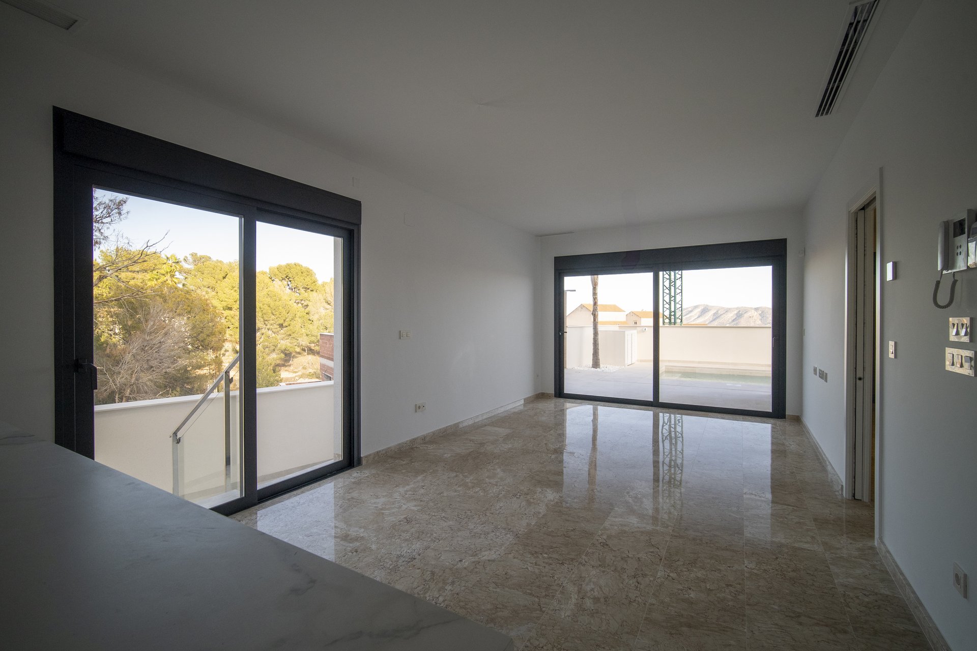 New Build - detached - Coloma