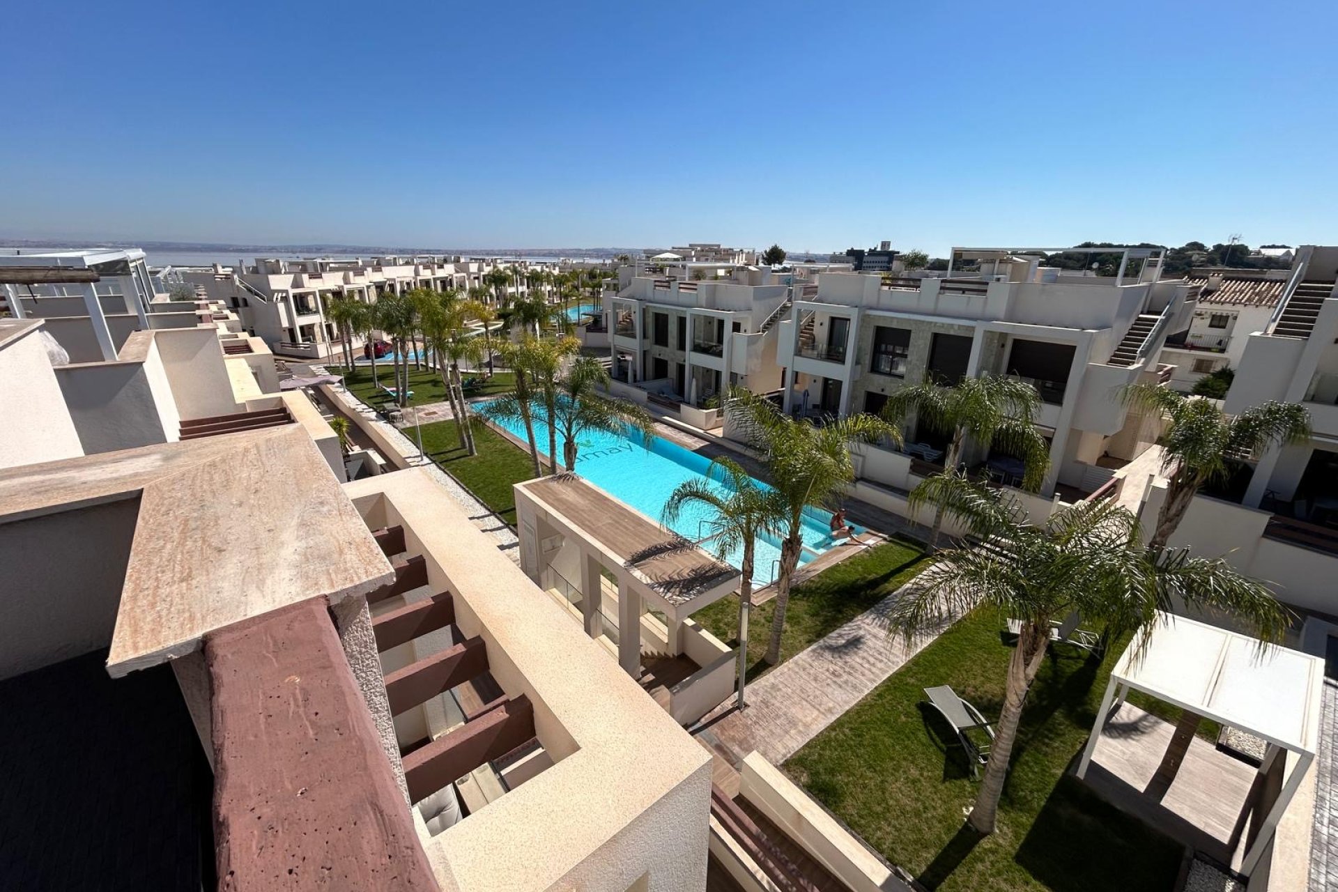 Nowy budynek - Daszek - Torrevieja