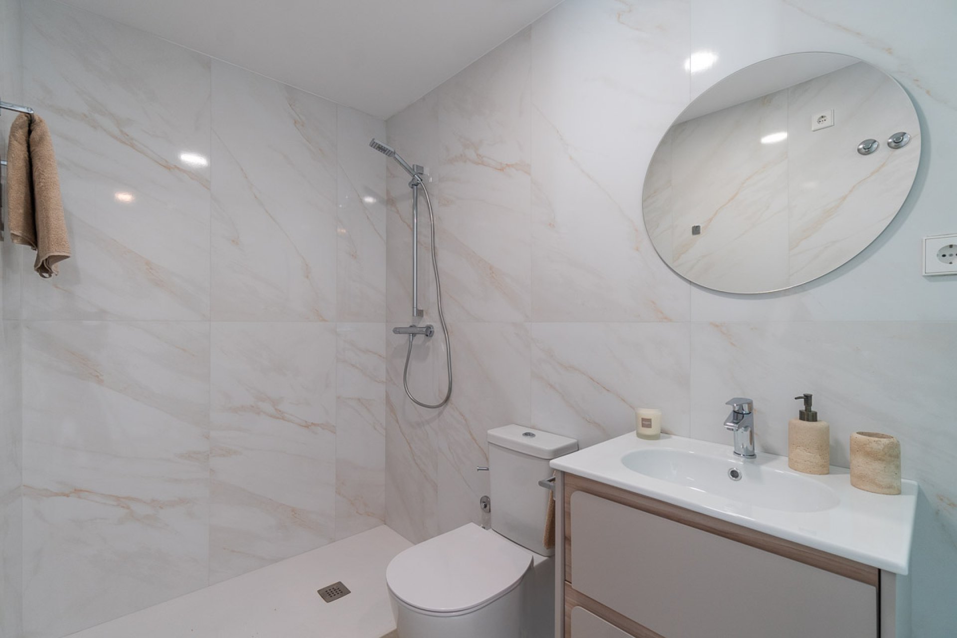 Nowy budynek - ground-floor - Playa Flamenca