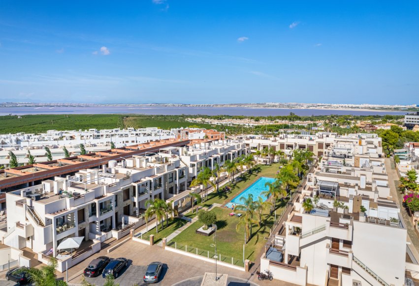 Nowy budynek - ground-floor - Torrevieja