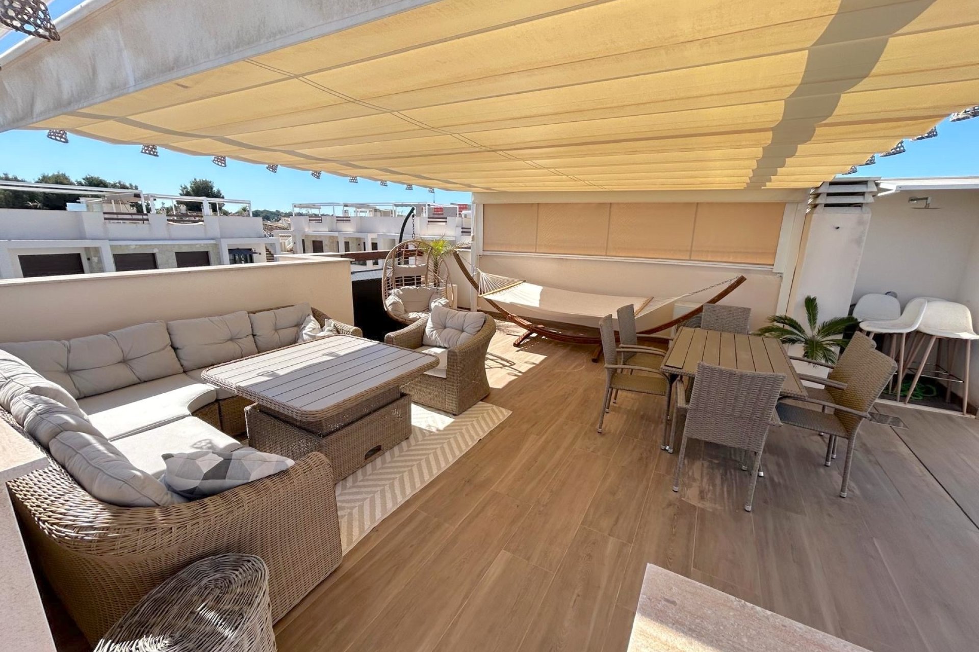 Nowy budynek - ground-floor - Torrevieja