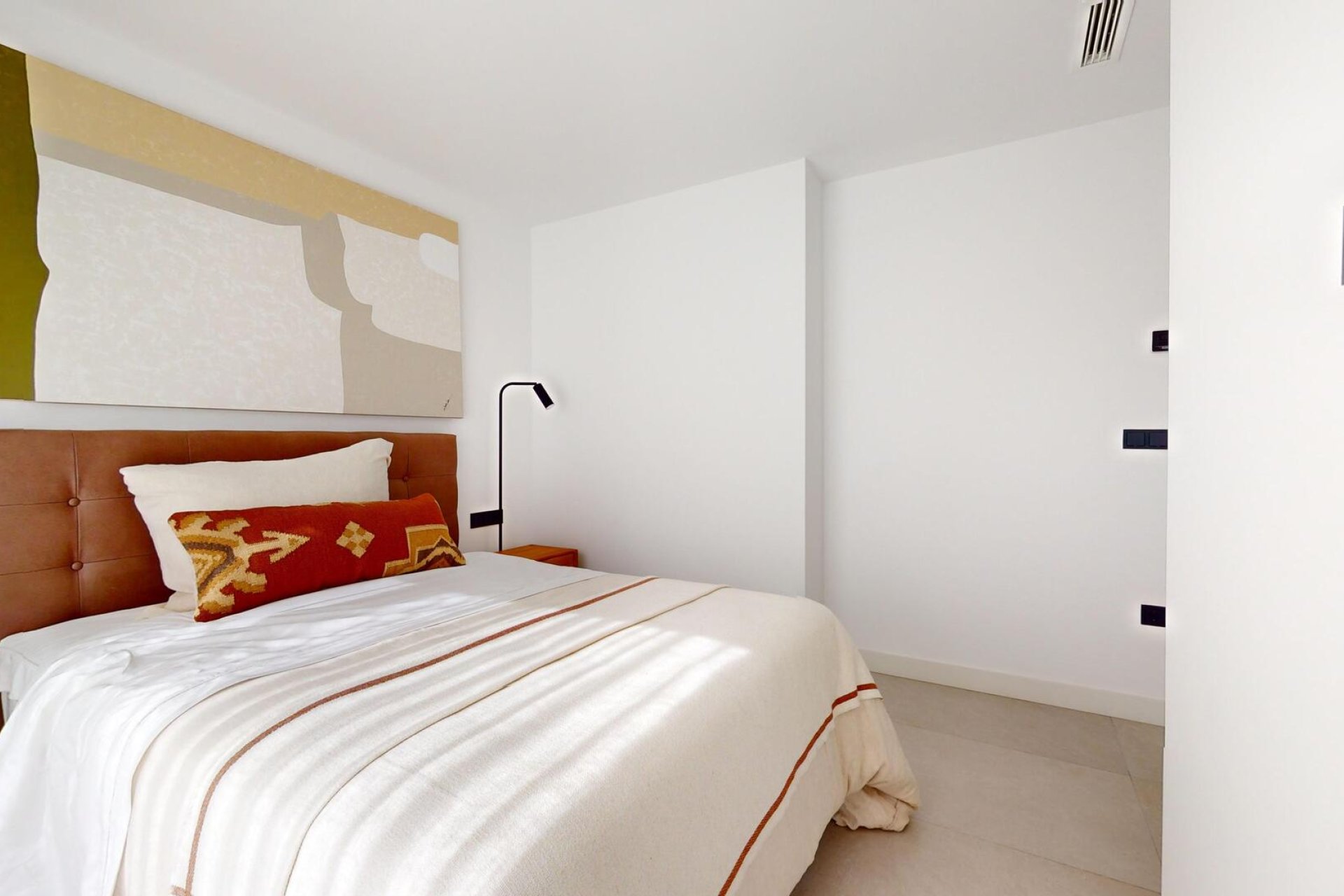 Nowy budynek - Kamienica - Polop