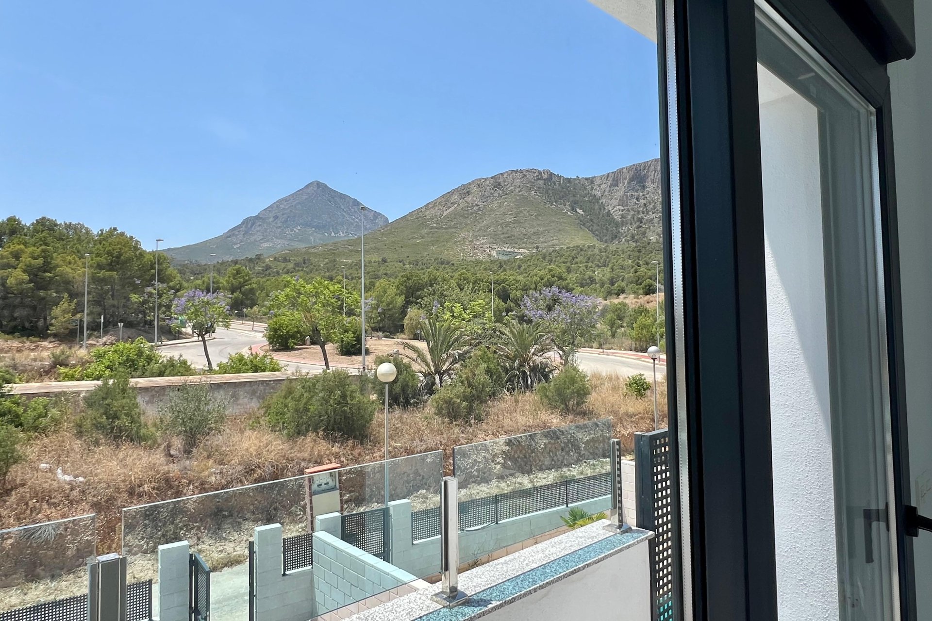 Nowy budynek - Kamienica - Polop