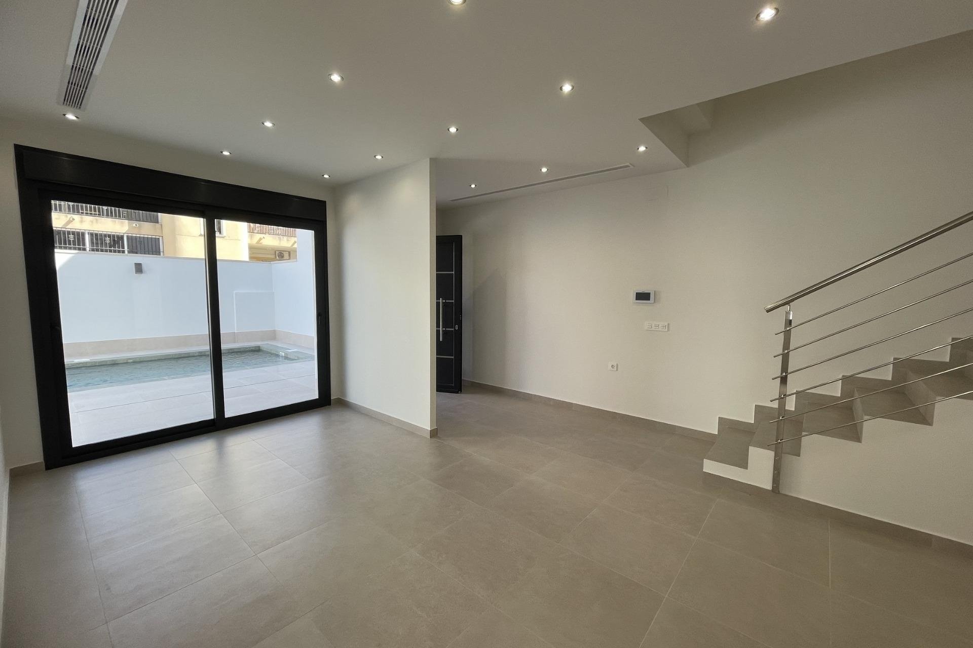 Nowy budynek - Villa - Almoradí