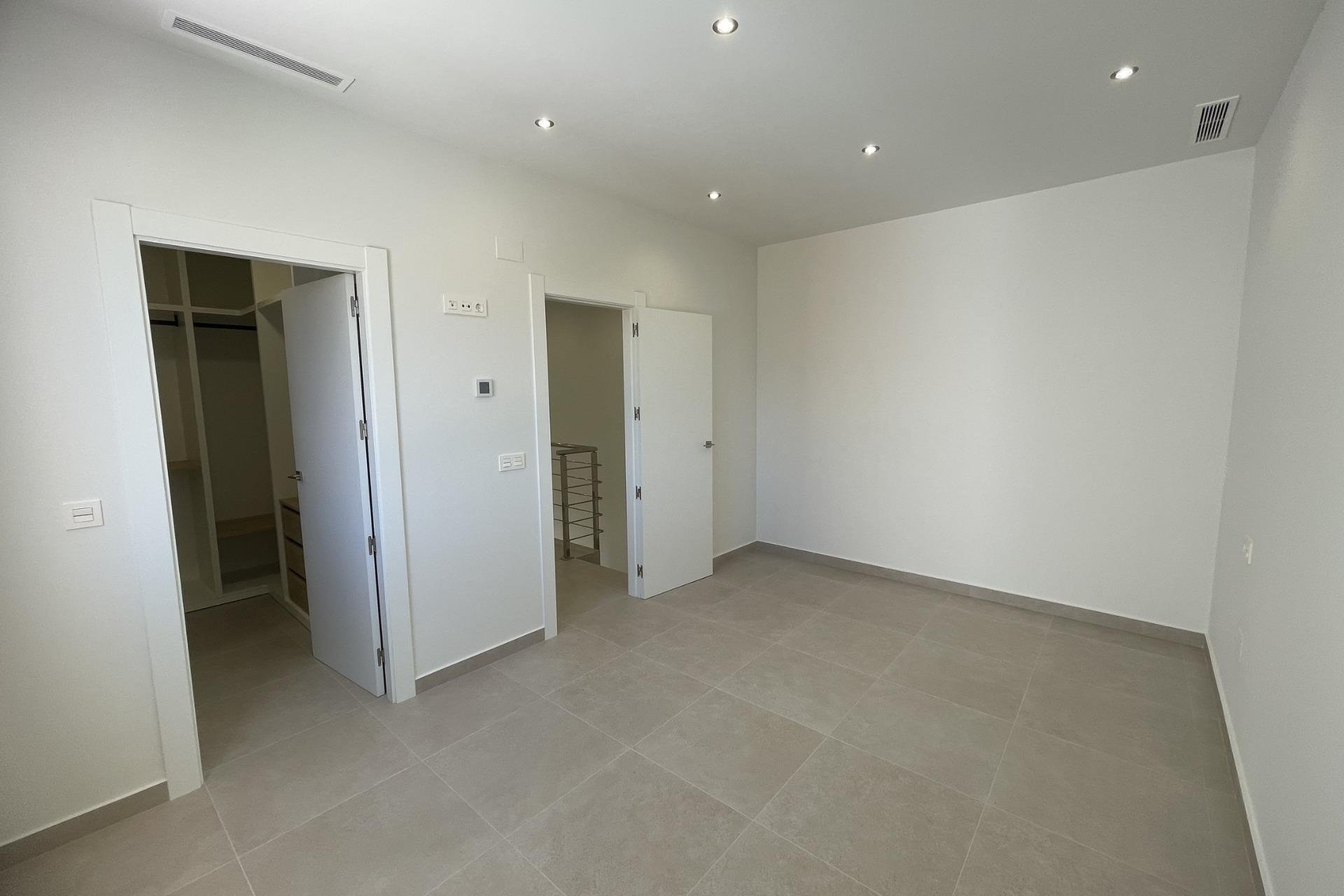 Nowy budynek - Villa - Almoradí