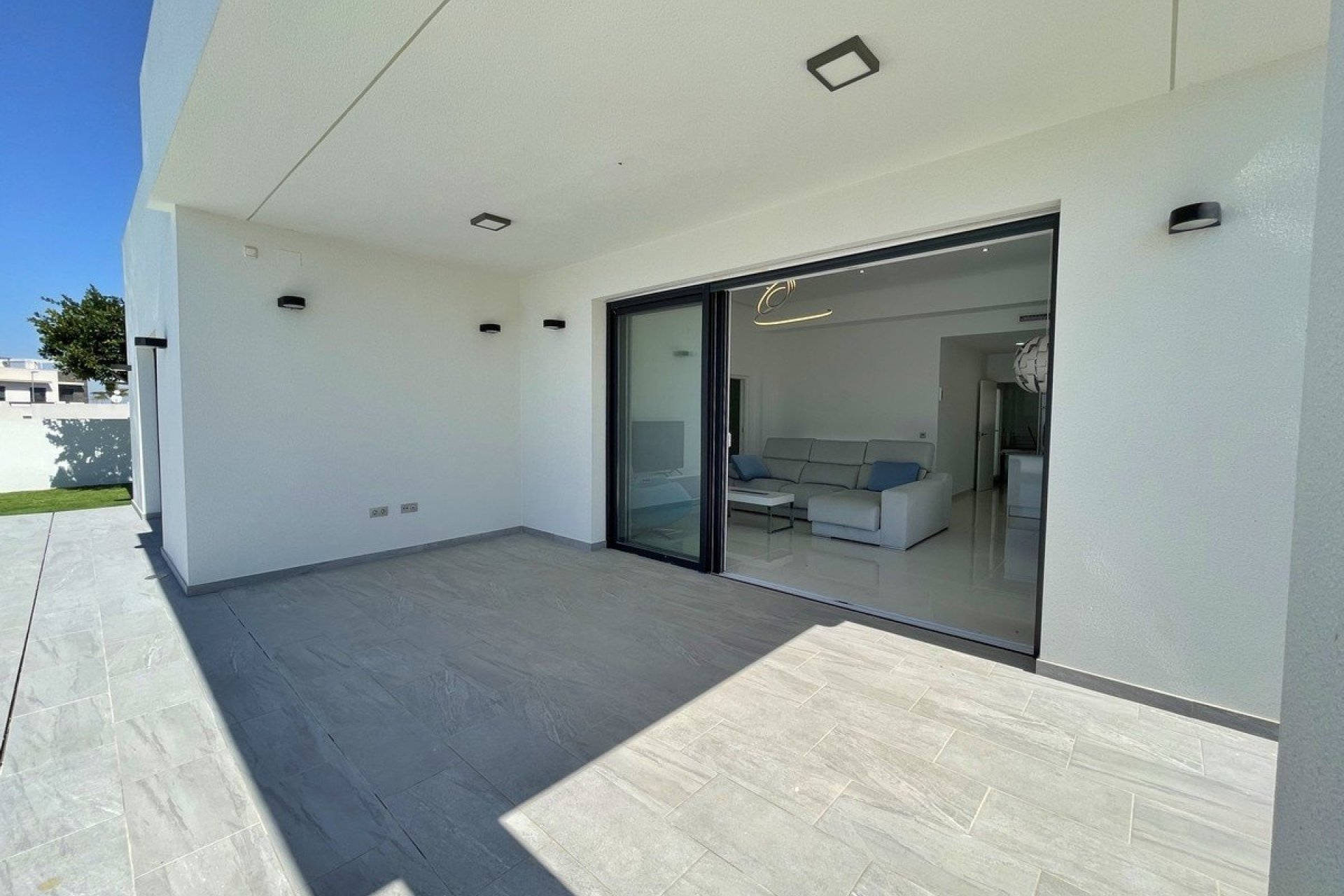 Nowy budynek - Villa - Rafal