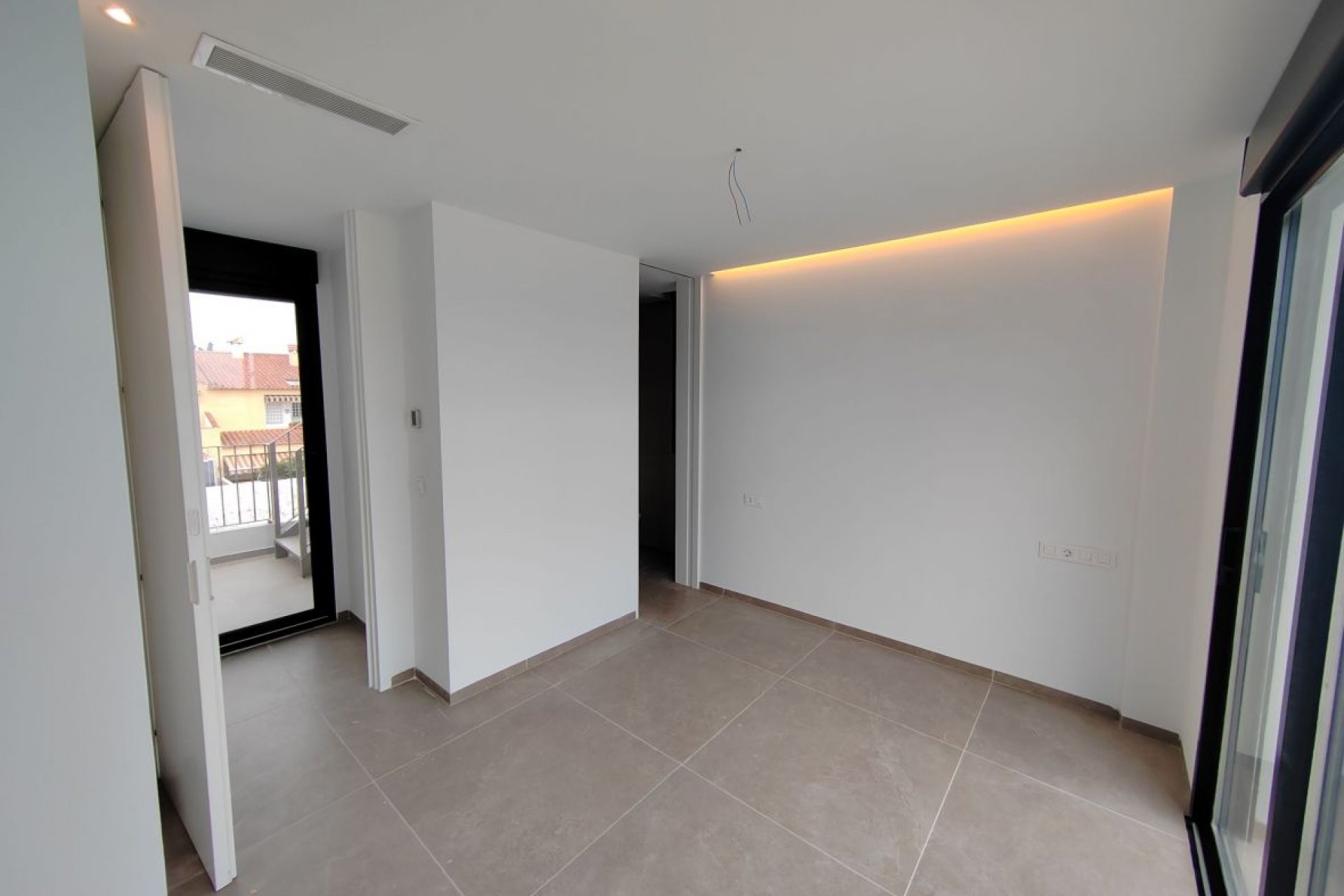Nowy budynek - Villa - San Juan de Alicante