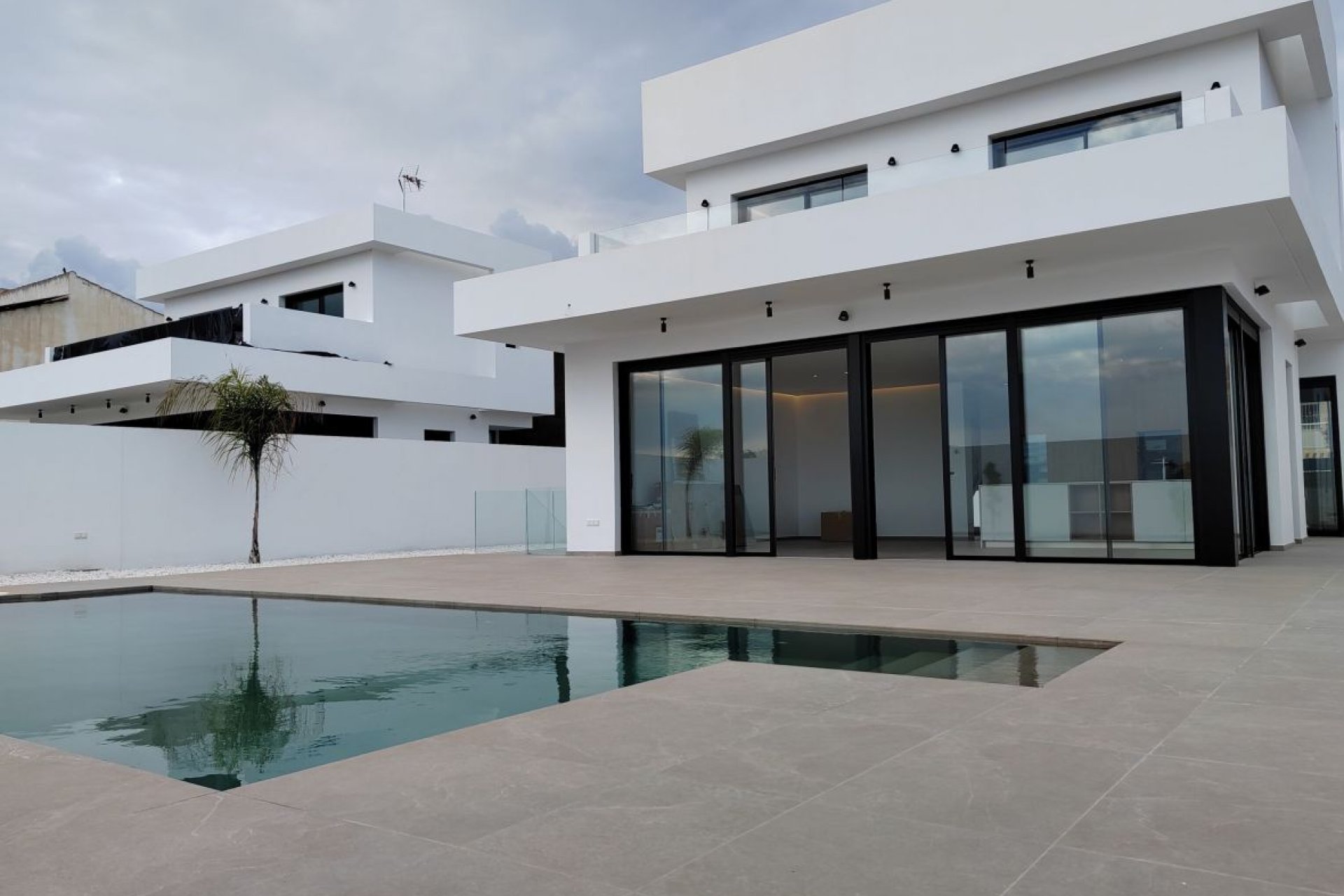 Nowy budynek - Villa - San Juan de Alicante