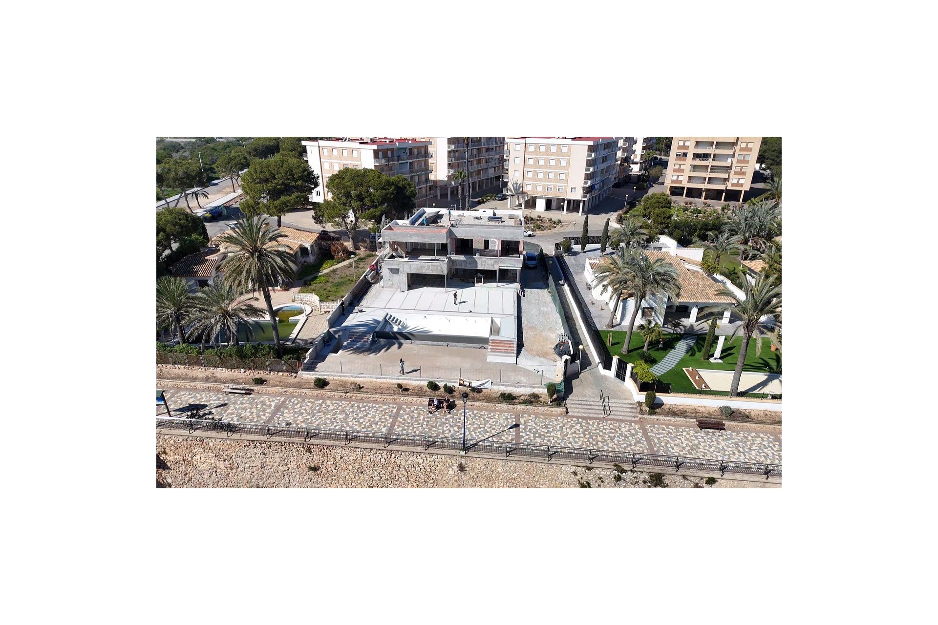 Nowy budynek - Villa - Torrevieja - Punta Prima