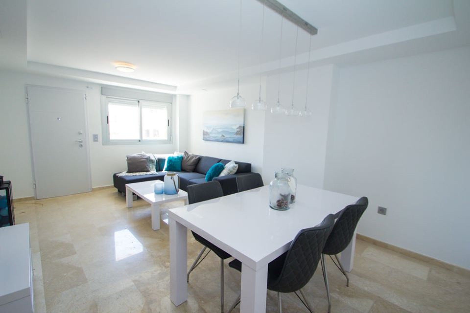 Obra nueva - Apartamento / piso - Res. Las Filipinas