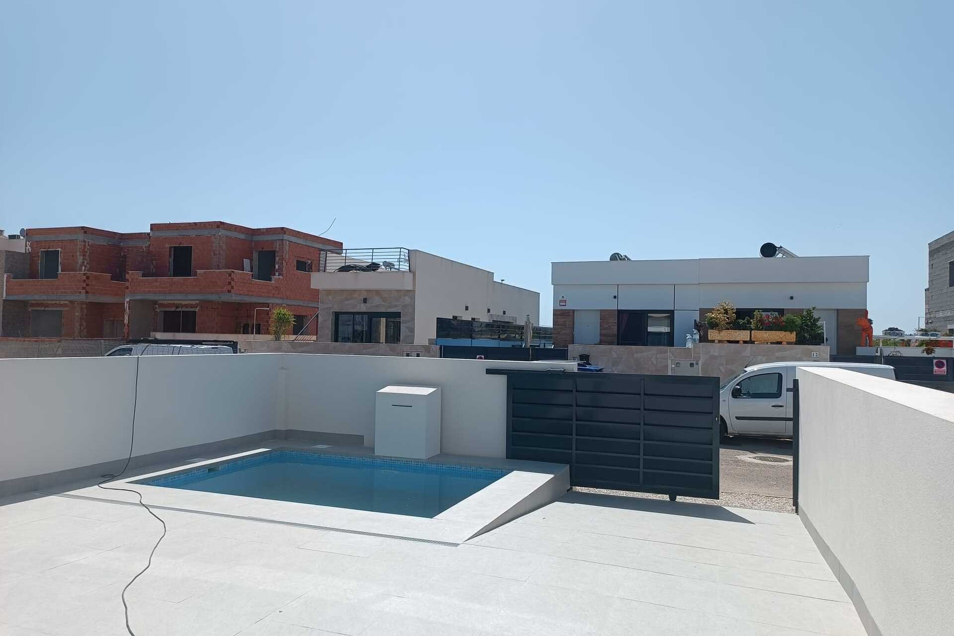 Obra nueva - detached - Daya Nueva