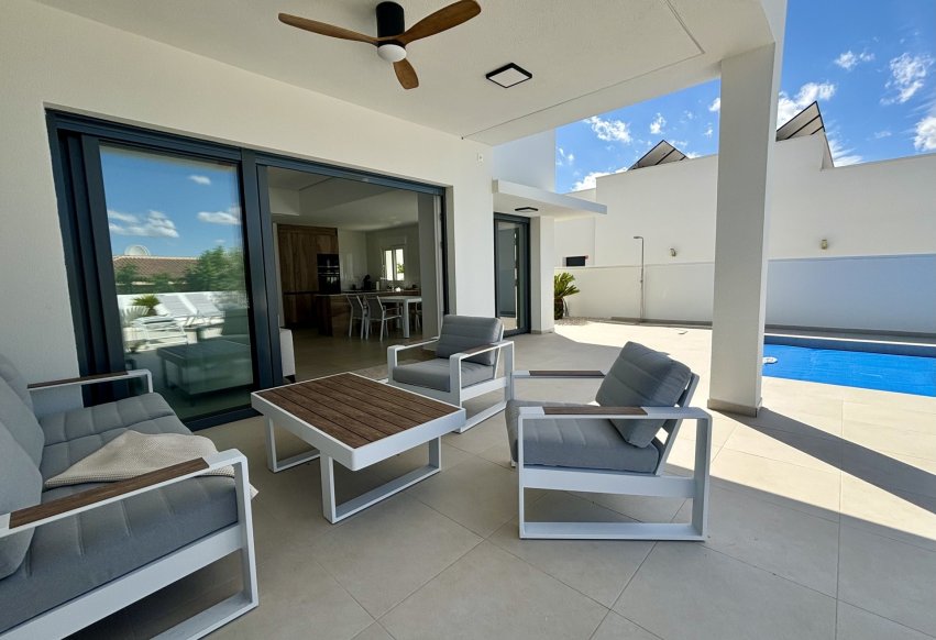 Obra nueva - Villa - Benijofar
