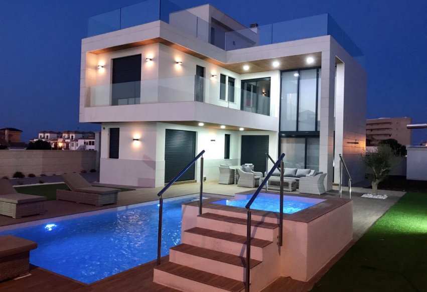 Obra nueva - Villa - Dehesa de Campoamor