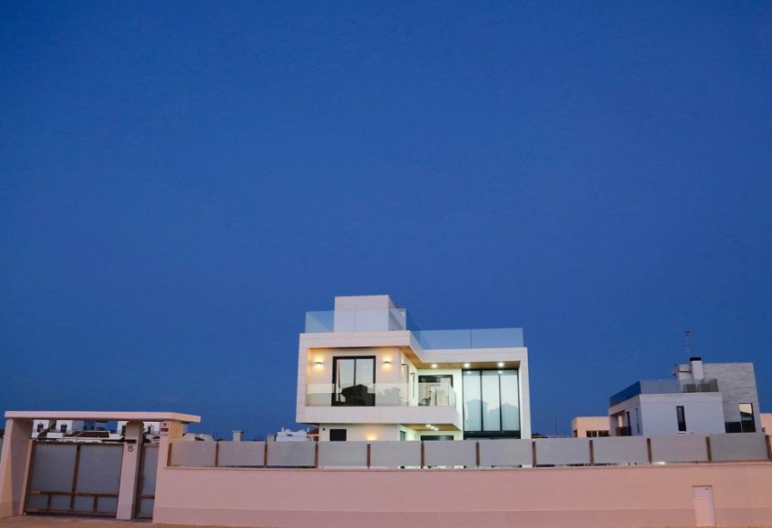 Obra nueva - Villa - Dehesa de Campoamor