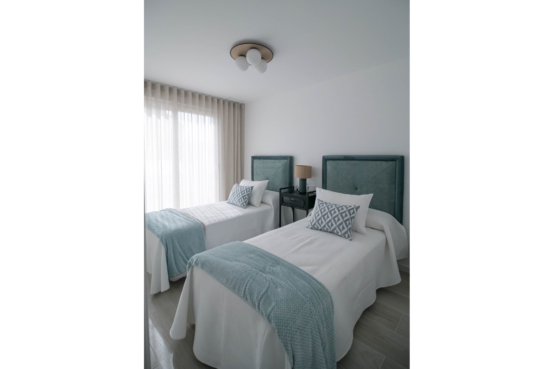 Obra nueva - Villa - Jerónimo y Avileses