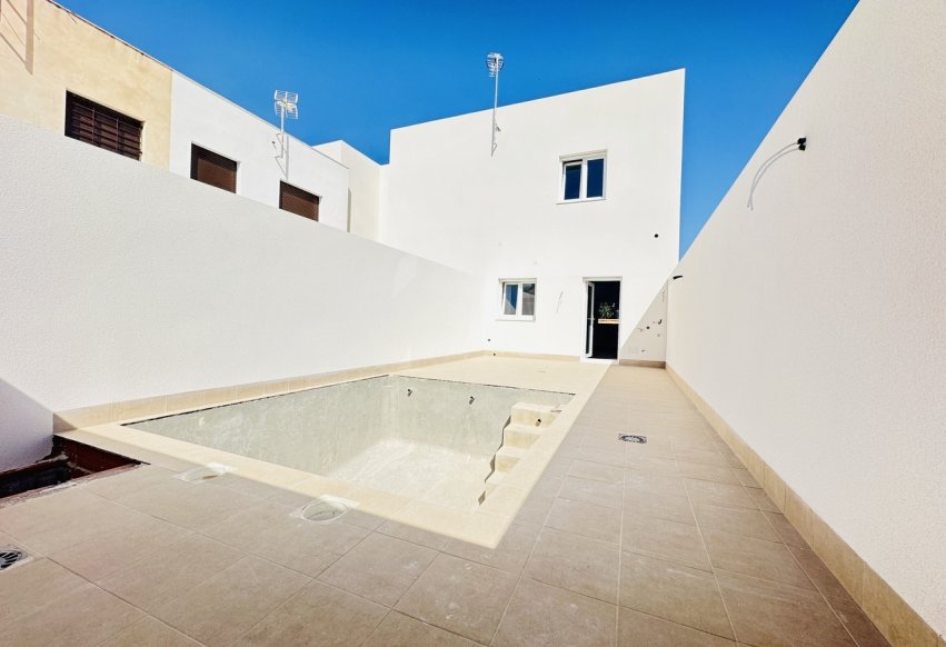Obra nueva - Villa - Pilar de la Horadada