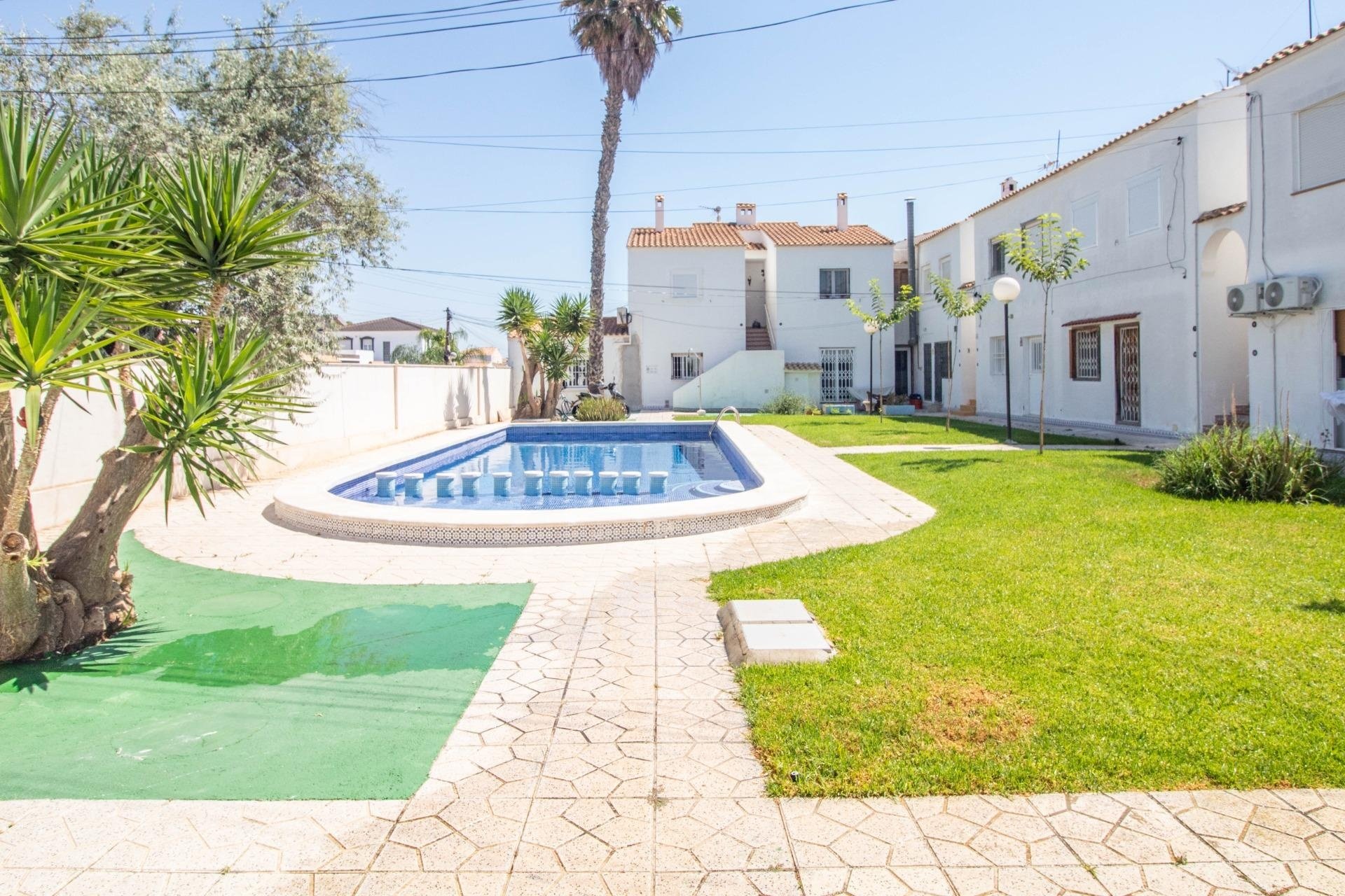 Odsprzedaż - Bungalow - Orihuela Costa - Cabo Roig