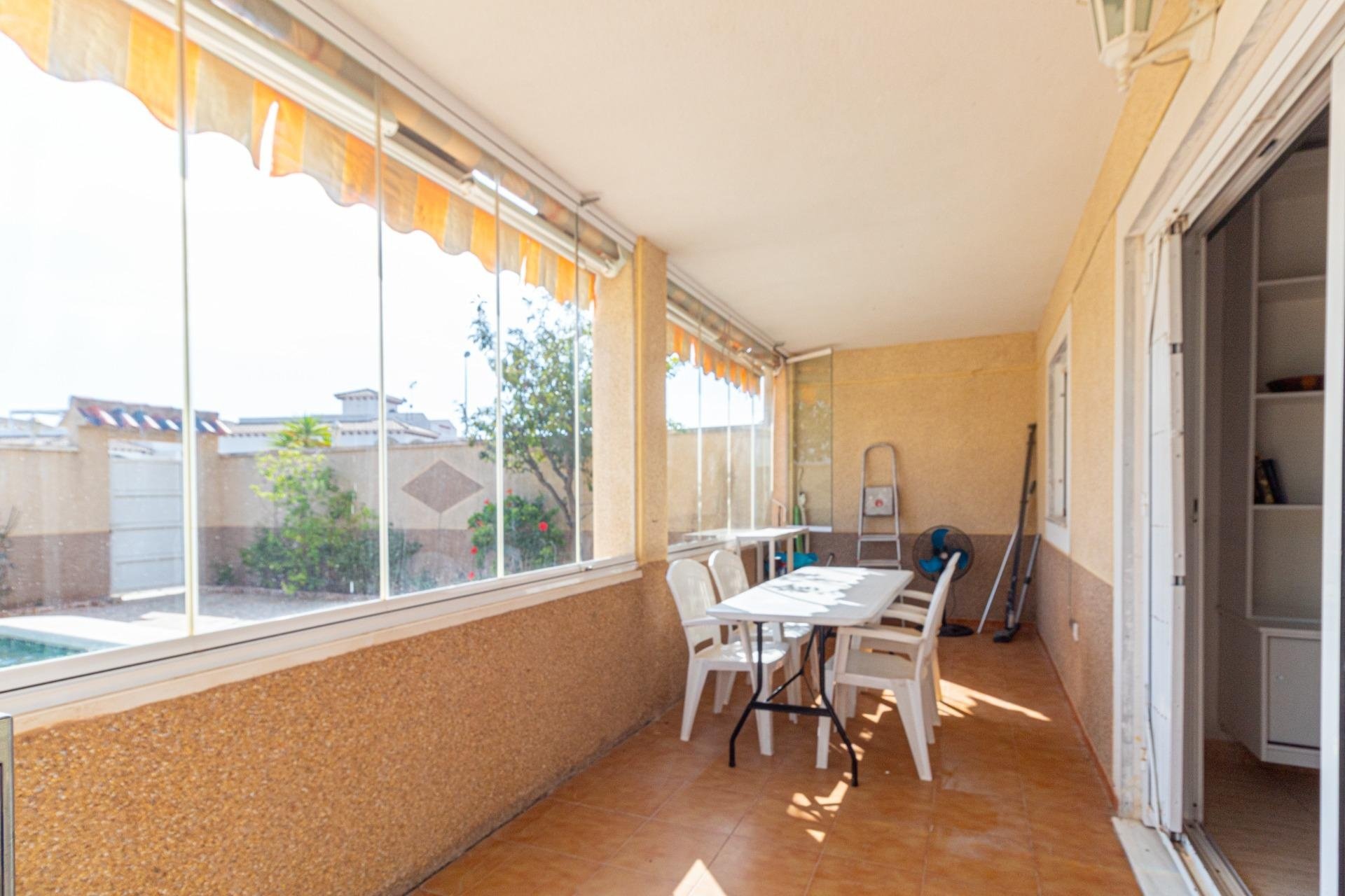 Odsprzedaż - Bungalow - Orihuela Costa - Punta Prima