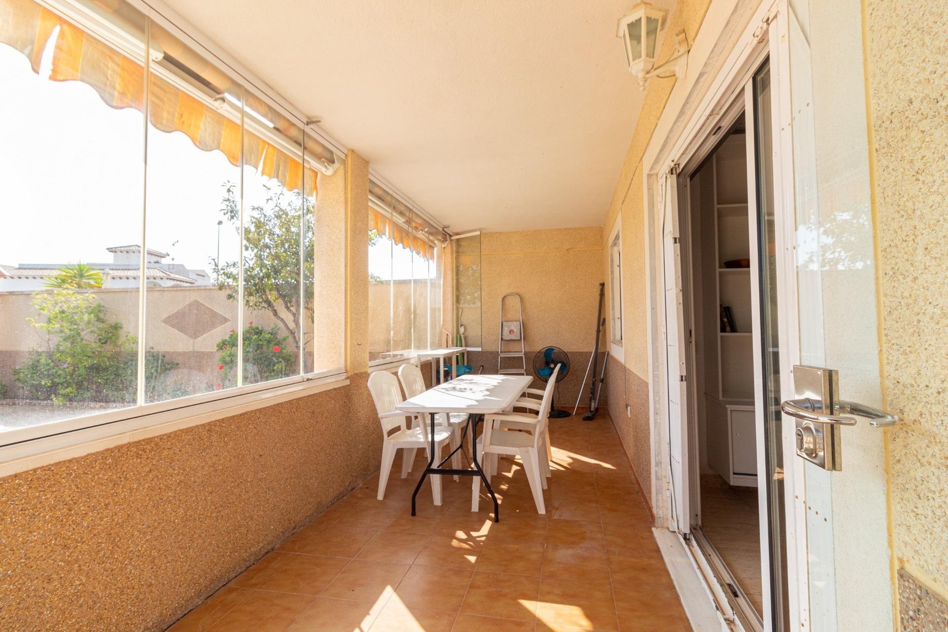 Odsprzedaż - Bungalow - Orihuela Costa - Punta Prima