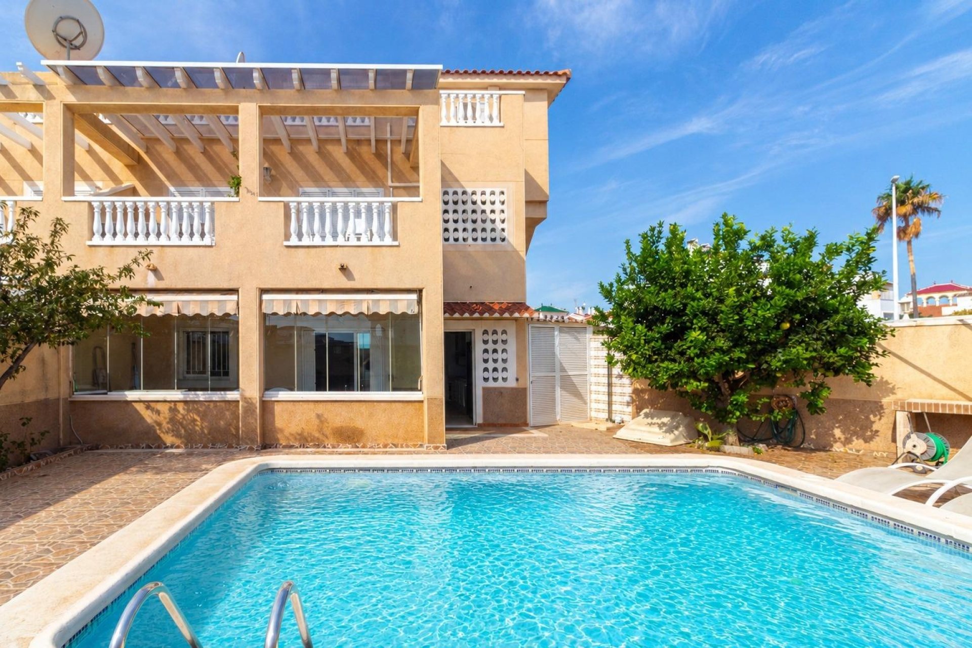Odsprzedaż - Bungalow - Orihuela Costa - Punta Prima