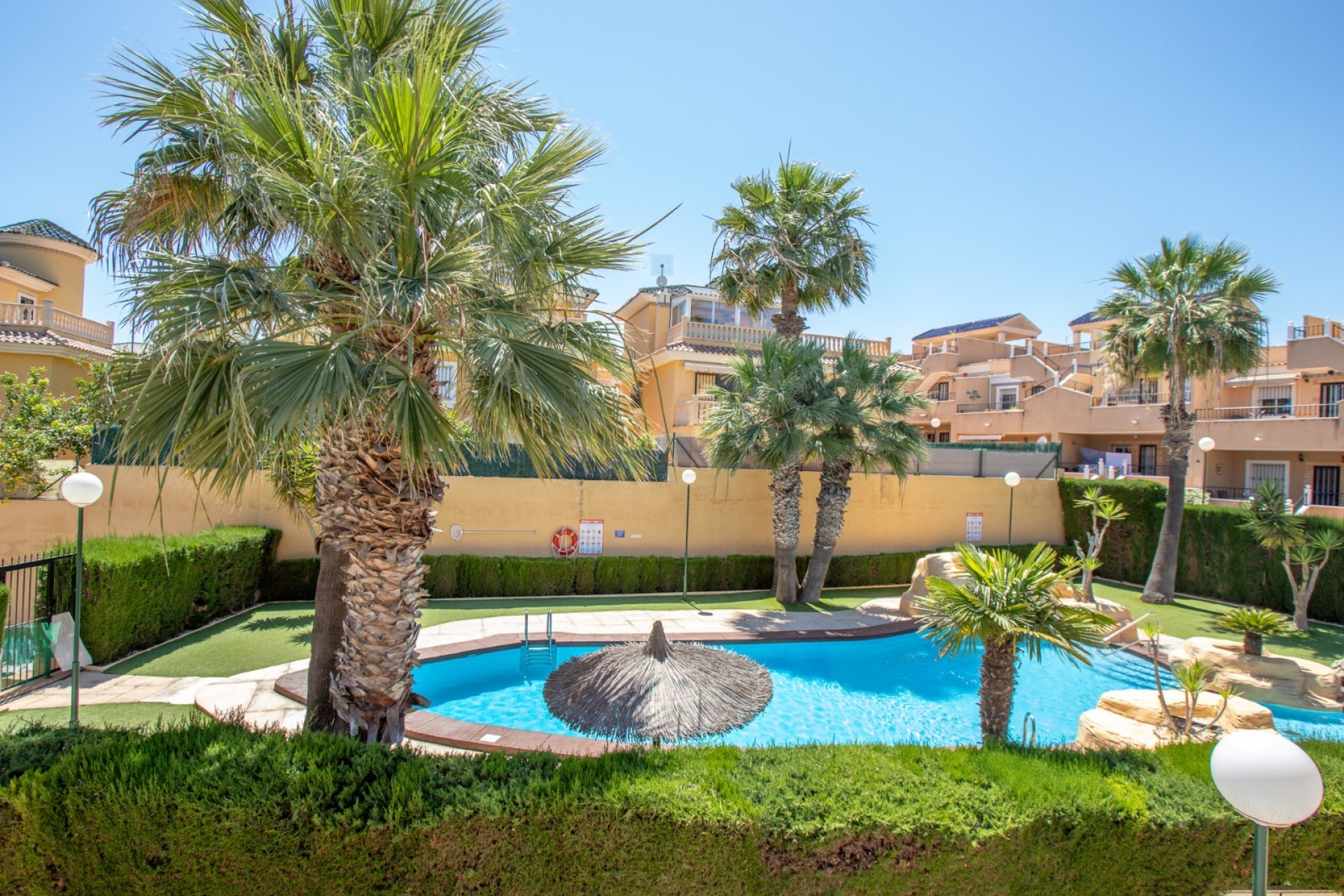 Odsprzedaż - Bungalow - Orihuela Costa - Villamartín