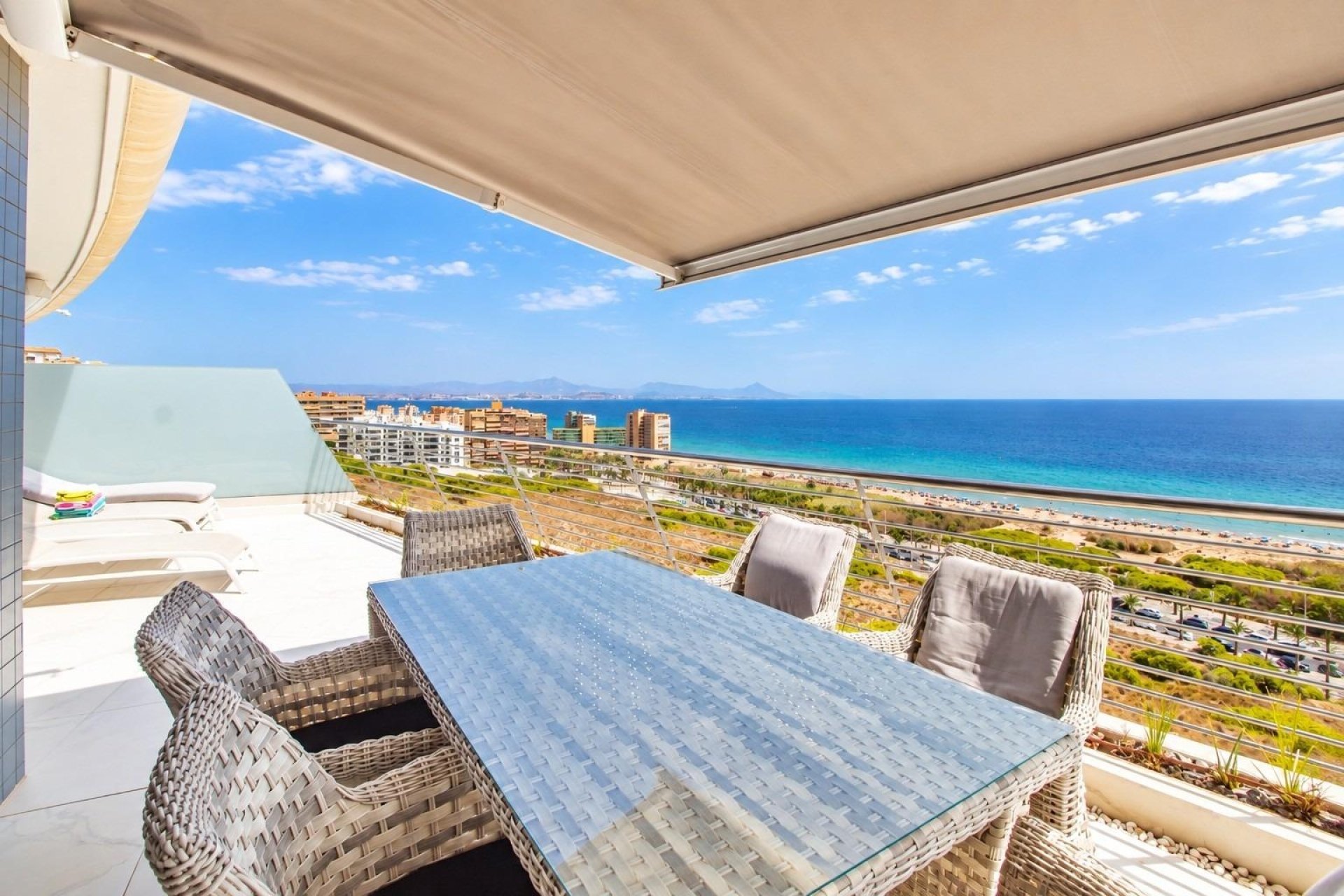 Odsprzedaż - Mieszkanie w bloku - Arenales del sol - Arenales del Sol
