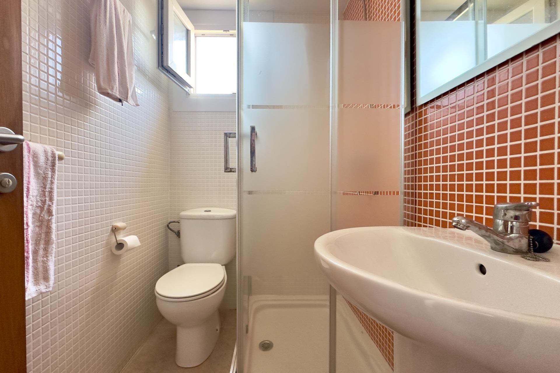 Odsprzedaż - Mieszkanie w bloku - La Manga del Mar Menor - Playa del Esparto-Veneziola