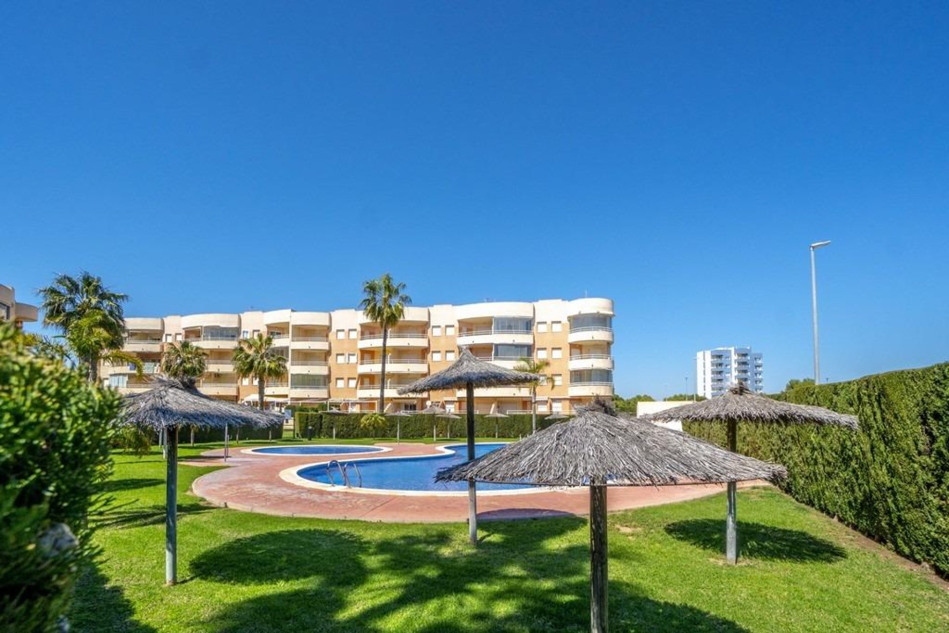 Odsprzedaż - Mieszkanie w bloku - Orihuela Costa - Campoamor