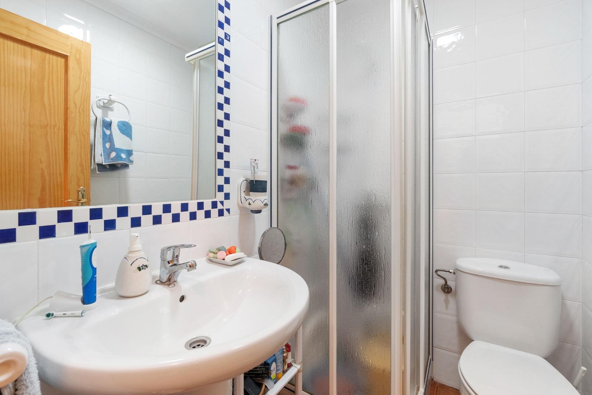 Odsprzedaż - Mieszkanie w bloku - Orihuela Costa - Campoamor