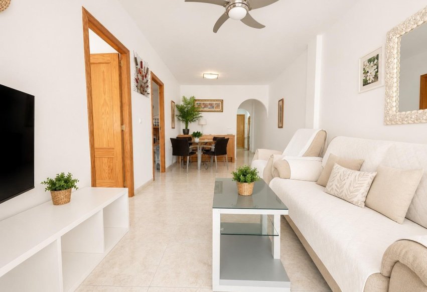 Odsprzedaż - Mieszkanie w bloku - Orihuela Costa - Campoamor