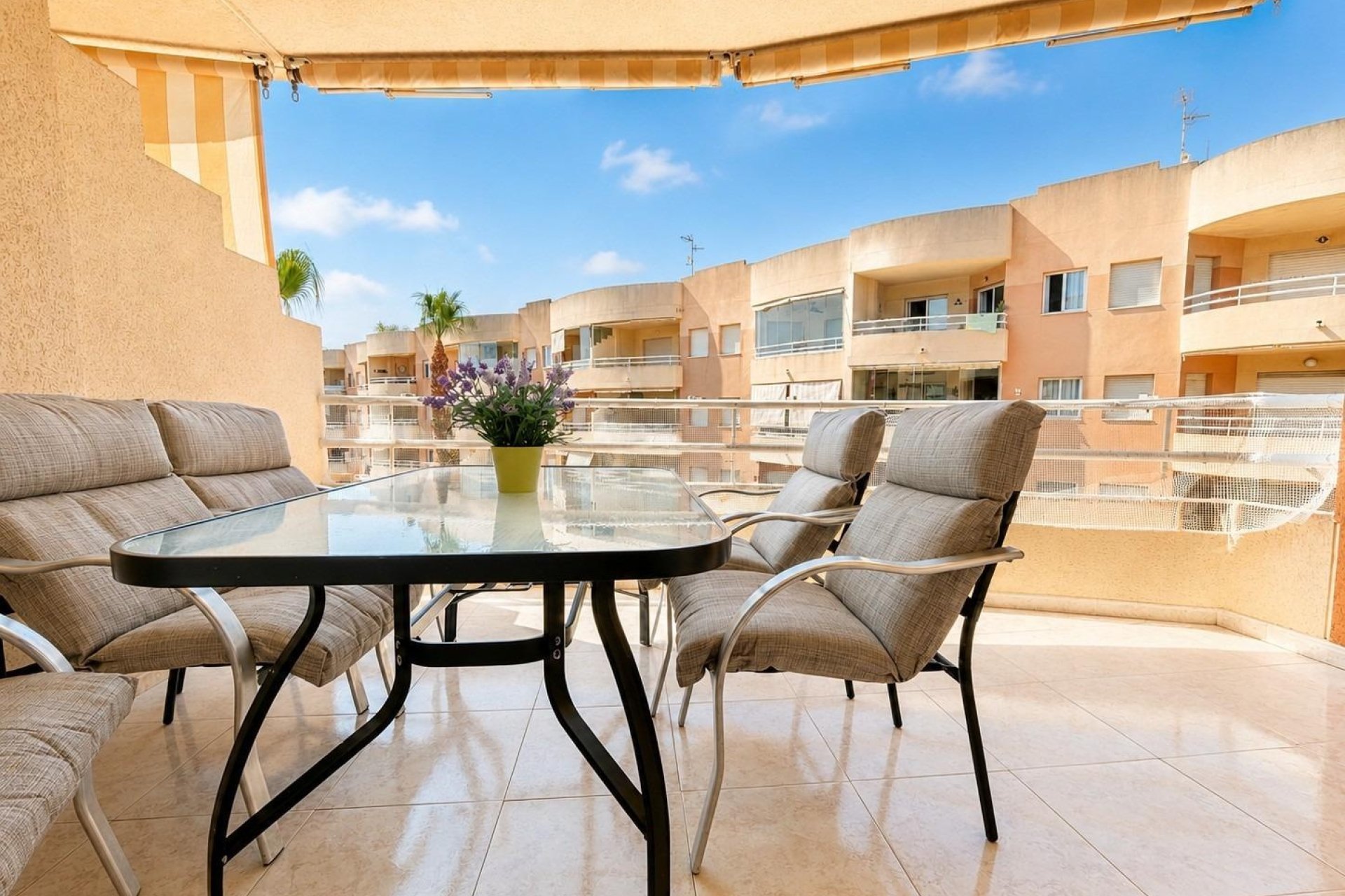 Odsprzedaż - Mieszkanie w bloku - Orihuela Costa - Campoamor