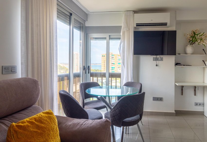Odsprzedaż - Mieszkanie w bloku - Orihuela Costa - Campoamor